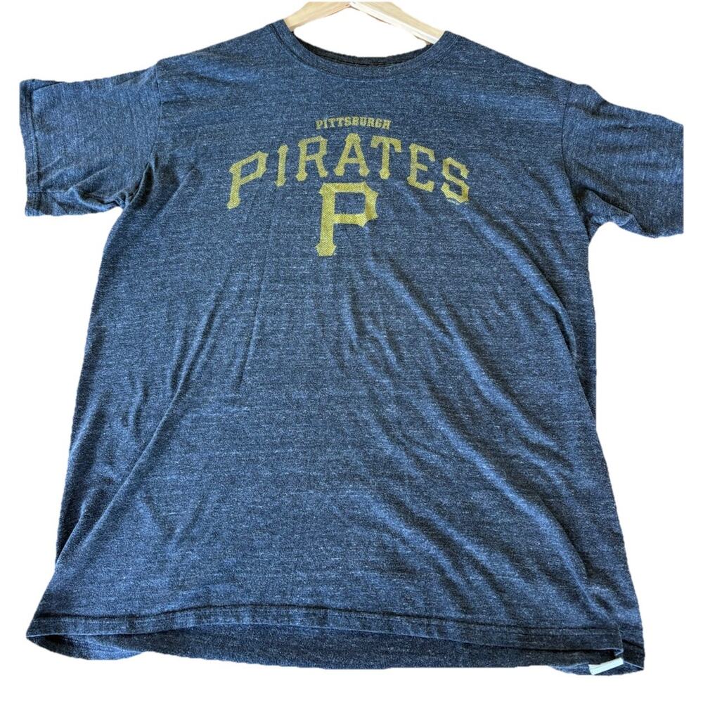 MLB Pittsburgh Pirates Heathered Charcoal Short Sleeve T-Shirt | Men’s Size XL